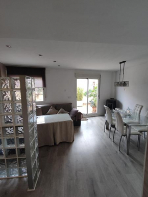 Apartamento luminoso con jardín, La Zubia